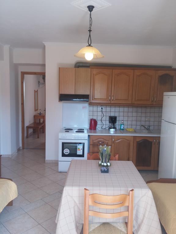 Irini Apartments Anaxos Exterior photo